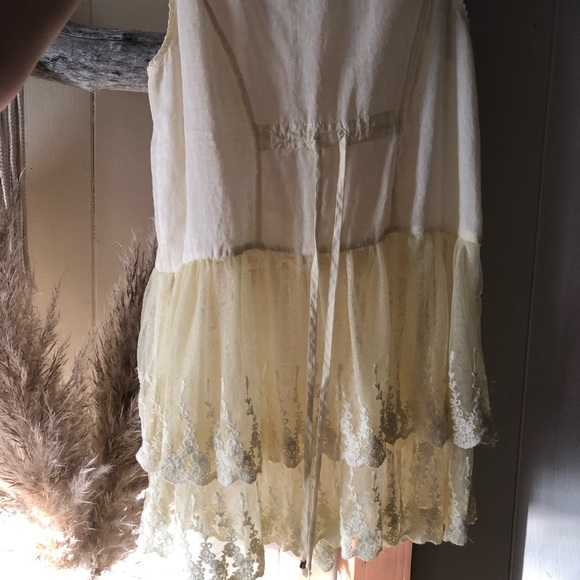 UO Lace Peplum Top - Picture 7 of 8